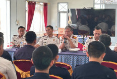 Kalapas Pekalongan Beri Pengarahan Kesatuan Pengamanan, Tekankan Integritas dan Kewaspadaan Keamanan