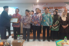 H Rofik BA Raih Penghargaan Tokoh Penggerak Koperasi, KSPPS SMNU Dorong Insan Koperasi Berdaya Saing
