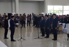 Bupati Batang Lantik 128 Kepala Sekolah, Isu Kekurangan Guru Ditepis: Rasio Masih Ideal 1:17