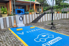 Dukung Ekosistem Kendaraan Listrik, PCNU Kota Pekalongan Hadirkan SPKLU di Depan Gedung Aswaja