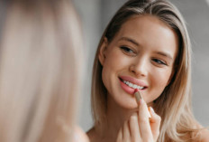 5 Lipstik untuk Bibir Hitam Menahun dan Kering, Tetap Awet Saat Makan dan Minum