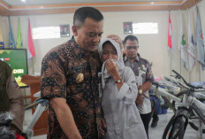 Tangis Haru Valentina dan Kisah Kebermanfaatan Program Sekolah Kemitraan Pemprov Jateng