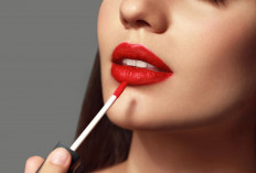 4 Lipstick Matte Tahan Lama dan Tidak Kering di Bibir, Cocok Dipakai Ibu-Ibu