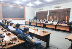 Warga Pekuncen Protes Perpanjangan Izin Tower, DPRD Batang Gelar RDP