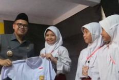 Perluasan Sasaran Bantuan Seragam Gratis di Batang, Kini Masuk Sekolah Swasta