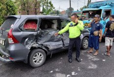 Kecelakaan Beruntun di Wiradesa, Truk Muatan Semangka Terguling Timpa Dua Mobil