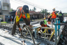 REFLEKSI INFRASTRUKTUR JATENG 2025: Dulu Retak Bergelombang, Kini Jalan Mulus Terbentang