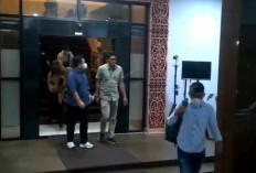 Delapan Jam KPK Geledah Kantor Bupati Pekalongan, Bawa 3 Koper Besar dan 1 Kardus Besar