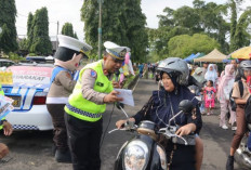 Satlantas Polres Pekalongan Sosialisasi Operasi Keselamatan Candi 2026 di CFD Alun-alun Kajen