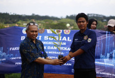 UNISS Batang Tanam Pohon Konservasi di Lereng Bukit Jrakahpayung Guna Antisipasi Longsor