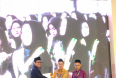 Tumbuh dalam Ilmu, Mekar dalam Akhlak, Tasyakuran Murid Kelas 9 MTsS HIFAL Pekalongan Berlangsung Khidmat