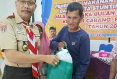 Bulan Bakti Pramuka 2026, Kwarcab Kab. Pekalongan Salurkan Makanan Tambahan untuk Anak Stunting dan Lansia