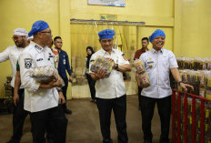 Kisah Sukses Anak Transmigran Asal Jawa Tengah yang Jadi Kepala Daerah