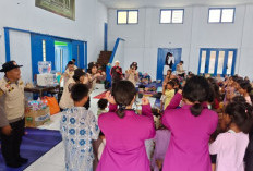 Anak-anak Korban Banjir Pekalongan Mulai Stres, Polda Jateng Ajak Main Anak-anak Korban Banjir Mulyorejo