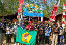 Aksi Nyata Pelajar MAN 1 Pekalongan 'Nyemplung' Tanam Mangrove di Mulyorejo Demi Cegah Rob