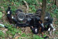 Mobil Feroza Masuk Jurang 200 Meter di Jalur Lebakbarang Pekalongan, Balita 2 Tahun Tewas, 7 Penumpang Luka