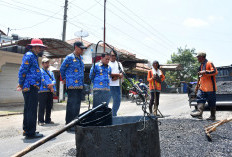 Plt Bupati Pekalongan Sukirman Tinjau Perbaikan Jalan Sragi–Pait, Prioritaskan Jalur Mudik Lebaran