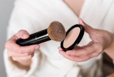 4 Merk Bedak yang Ampuh Menutupi Kulit Kusam Berflek Hitam