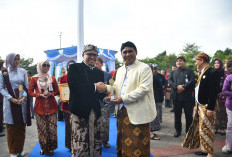 Pemkab Batang Raih Top 10 IDSD Jawa Tengah Berkat Pemanfaatan Data untuk Kebijakan