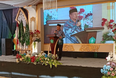Ketua DPRD Abdul Munir Dorong Lulusan SMP NU Karangdadap Lanjutkan Pendidikan dan Jaga Moral
