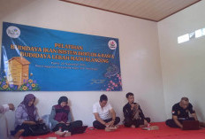 KWT Srikandi Asri Linggoasri Dorong Warga Kembangkan Budidaya Ikan Sistem Bioflok dan Lebah Madu Klanceng