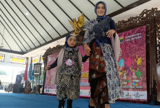 Sambut Hari Ibu, IWAPI Batang Gelar Fashion Show Kreasi Batik Ibu dan Anak