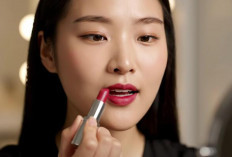 5 Lipstik yang Bisa Melembabkan Bibir Kering dan Hitam