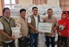 Bapanas melalui Bulog Tegal Salurkan 13,195 Ton Beras CBP untuk Penanganan Banjir Kota Pekalongan