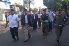 Ribuan Warga Shalat Id di Alun-alun Batang, Bupati Pastikan Kondusif Meski Ada Perbedaan 1 Syawal