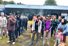Pemprov Jateng Pulangkan 100 Warga Terdampak Banjir Sumatra