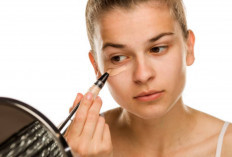 4 Rekomendasi Concealer yang Bagus untuk Menutupi Mata Panda dan Kerutan