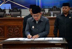 Plt Bupati Pekalongan Sukirman dan DPRD Sepakati Perubahan APBD 2026, Pendapatan Turun Rp11,2 Miliar