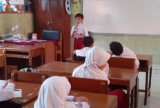 'Sholikhah Mesiem' Guru SDN Kuripan Lor 01, Ubah Kelas Gaduh Jadi Kondusif Lewat Sholawat
