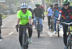 Plt Bupati Pekalongan Sukirman Ajak ASN Hemat Energi Lewat Kegiatan Gowes Bersama