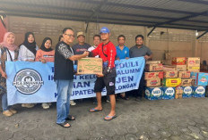 IKA SMANKA Salurkan Bantuan untuk Korban Banjir Pekalongan, Mayjen Oni Berharap Bisa Meringankan Beban Warga