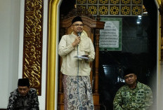 Tekan Angka Putus Sekolah, Bupati Batang Perluas Cakupan Bantuan Seragam Gratis