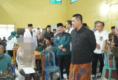 Wagub Jateng Taj Yasin Pantau Baksos Kesehatan di Paninggaran, Temukan Gadis Putus Sekolah Saat Periksa Mata