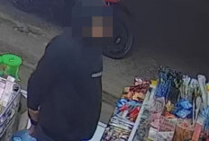 Motor Siswa 16 Tahun Dicuri Saat Bekerja di Toko Kelontong, Pelaku Terekam Kamera CCTV