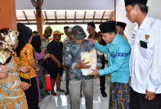 Plt. Bupati Pekalongan Bersama Baznas Salurkan Bantuan Sembako untuk Warga Kedungwuni dan Doro