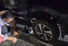 Pemudik Asal Jakarta Alami Pecah Ban di Tol Pemalang-Batang KM 337