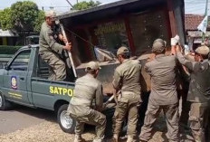 Satpol PP Kabupaten Pekalongan Tertibkan Lapak Liar di Gemek, Penataan Kawasan Terus Berlanjut