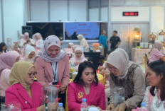 Perkuat Daya Saing UMKM Perempuan, Rumah BUMN BRI Pekalongan Gelar Pelatihan Bunga Kawat