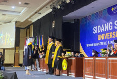 Rektor Unikal di Wisuda ke-64: Gelar Bukan Akhir, Tapi Awal untuk Terus Belajar di Era AI