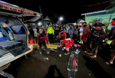 Motor Adu Banteng di Gejlik, 2 Korban Laka Lantas Dilarikan ke RSUD Kajen