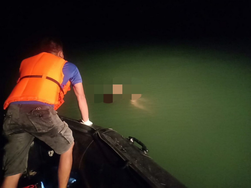 Sesosok Mayat Ditemukan Mengambang di Dekat Pelabuhan Niaga Batang