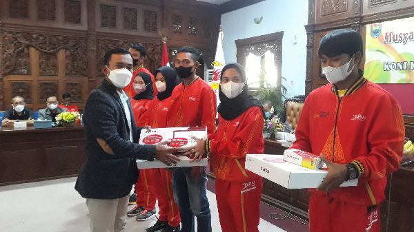 Belum Dianggarkan, Bonus 7 Atlet Batang yang Berlaga di PON Papua Dijanjikan Tahun Depan