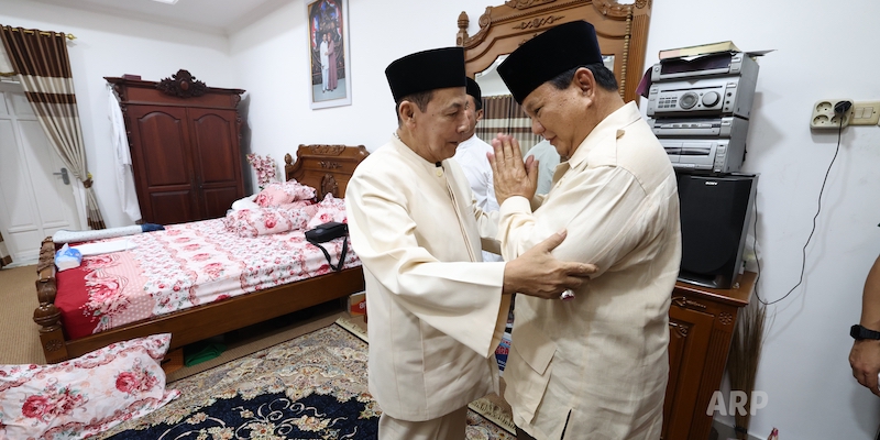 Prabowo Subianto Bertamu ke Kediaman Habib Lutfi Bin Yahya, Ini yang Dibicarakan