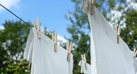 2 Anak Tertulari Virus dari Baju sang Ayah, Ini Cara Mencuci Pakaian Mencegah Corona