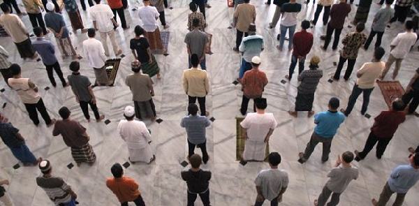 Kemenag Persilakan Masjid Gelar Shalat Jumat Dua Gelombang, Dengan Catatan