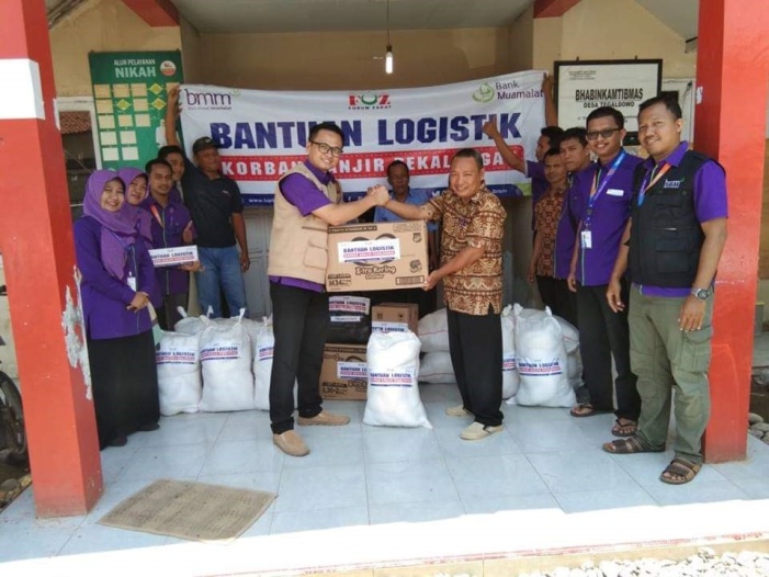 Peduli Korban Banjir, Bank Muamalat dan BMM Salurkan Bantuan